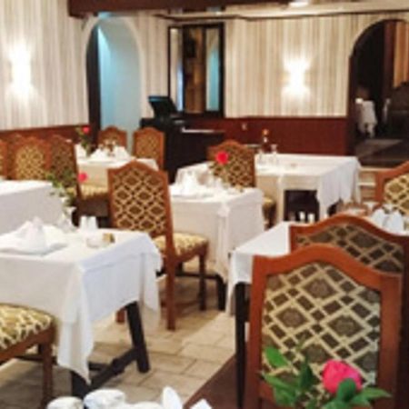Hotel Suisse Algiers Buitenkant foto