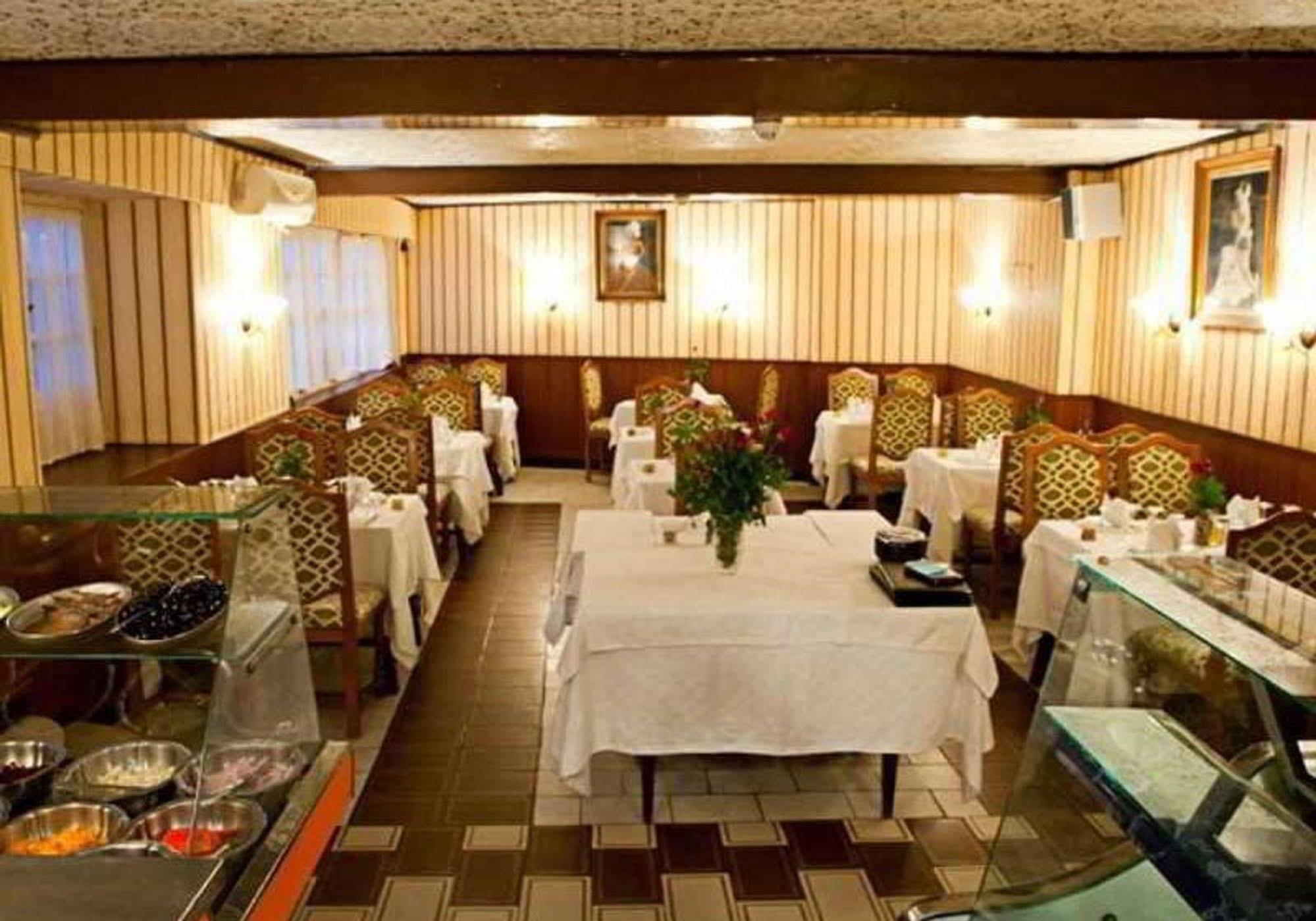Hotel Suisse Algiers Buitenkant foto