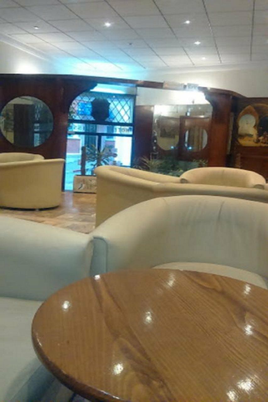 Hotel Suisse Algiers Buitenkant foto